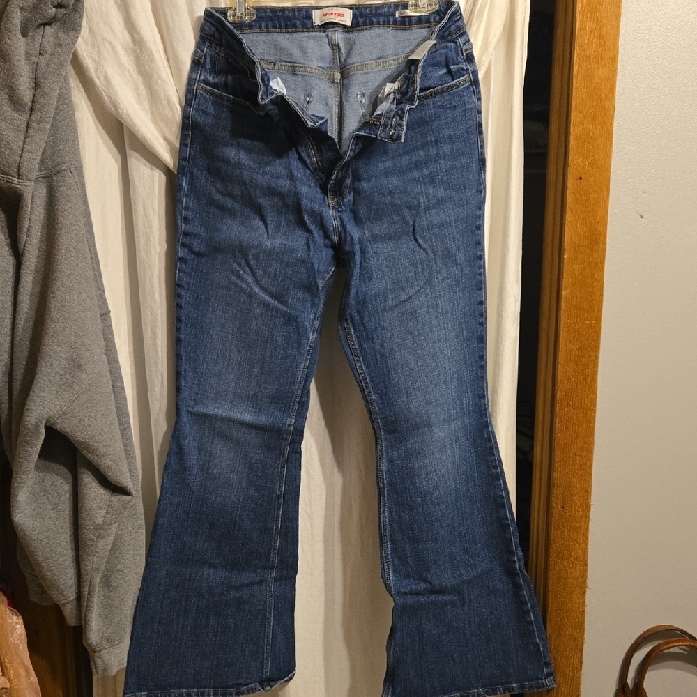 Wrangler Women's Wide Leg Jeans in Dark Blue